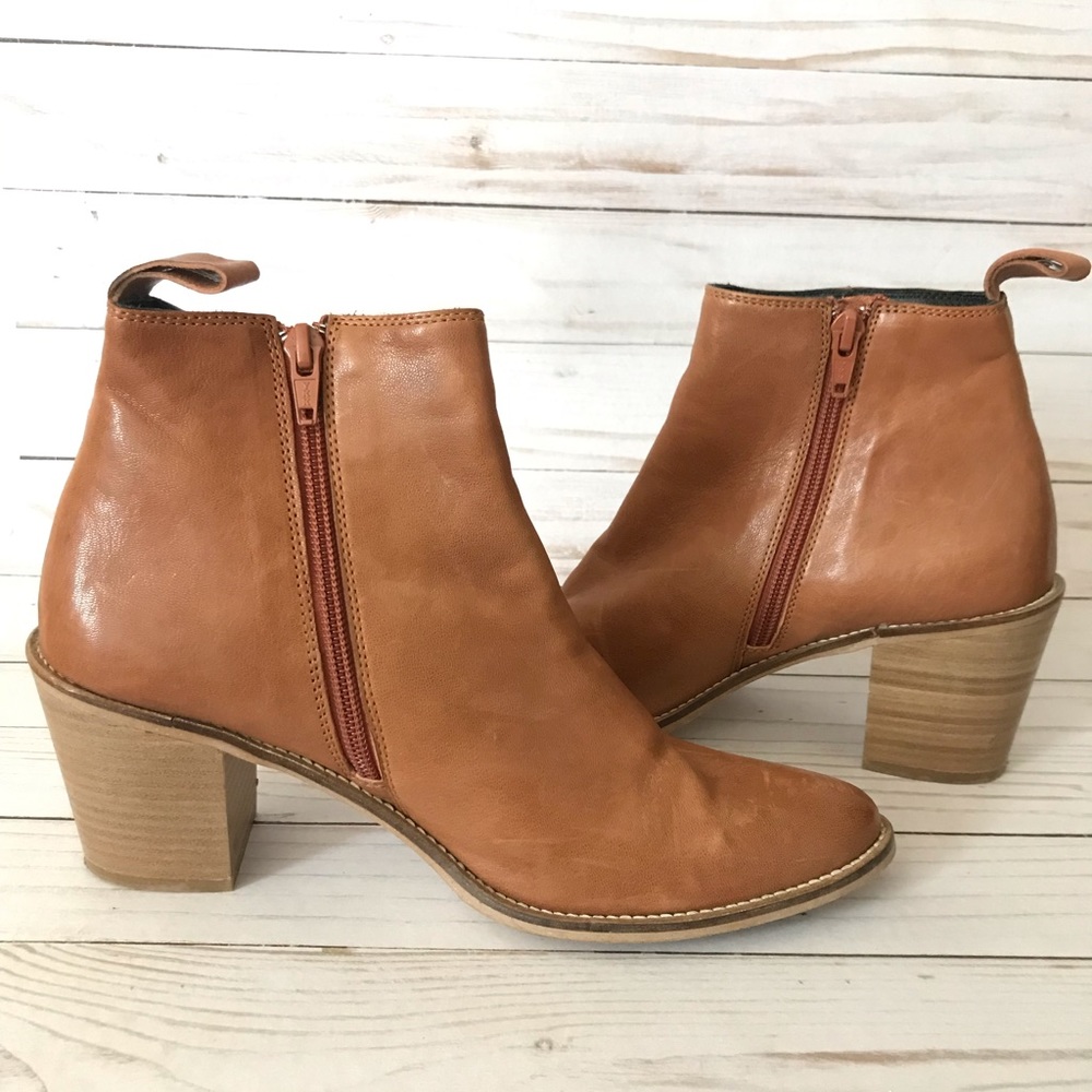Gardenia Tan leather booties - Picture 4 of 5